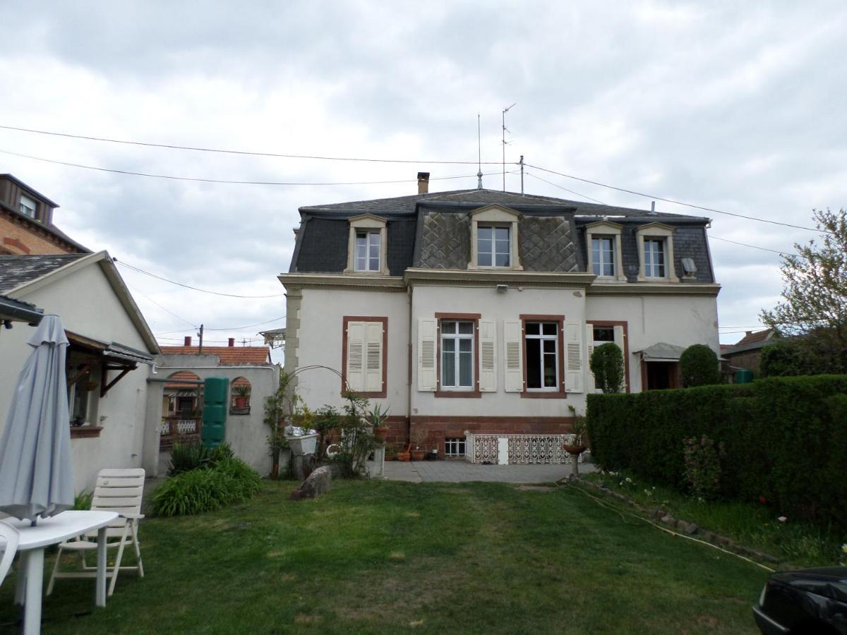 Studio-appartement à proximité d'une maison de Maître de 1904 Haguenau Exterior foto
